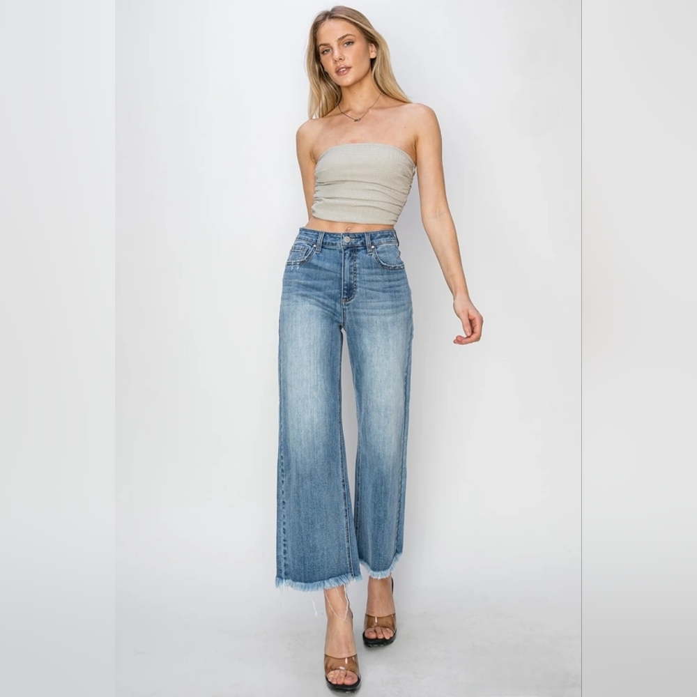 👖NWT Risen Jeans👖 "Raw Hem Cropped Wide Leg Jeans" Medium Wash👖 Sz 3/26👖